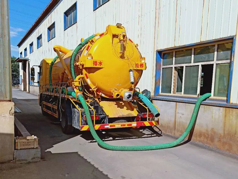 大行宫厂区化粪池清理